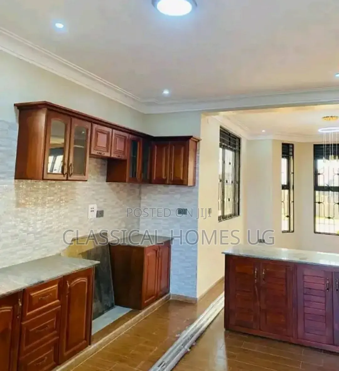 5bdrm Duplex in Kira, Central Division for rent