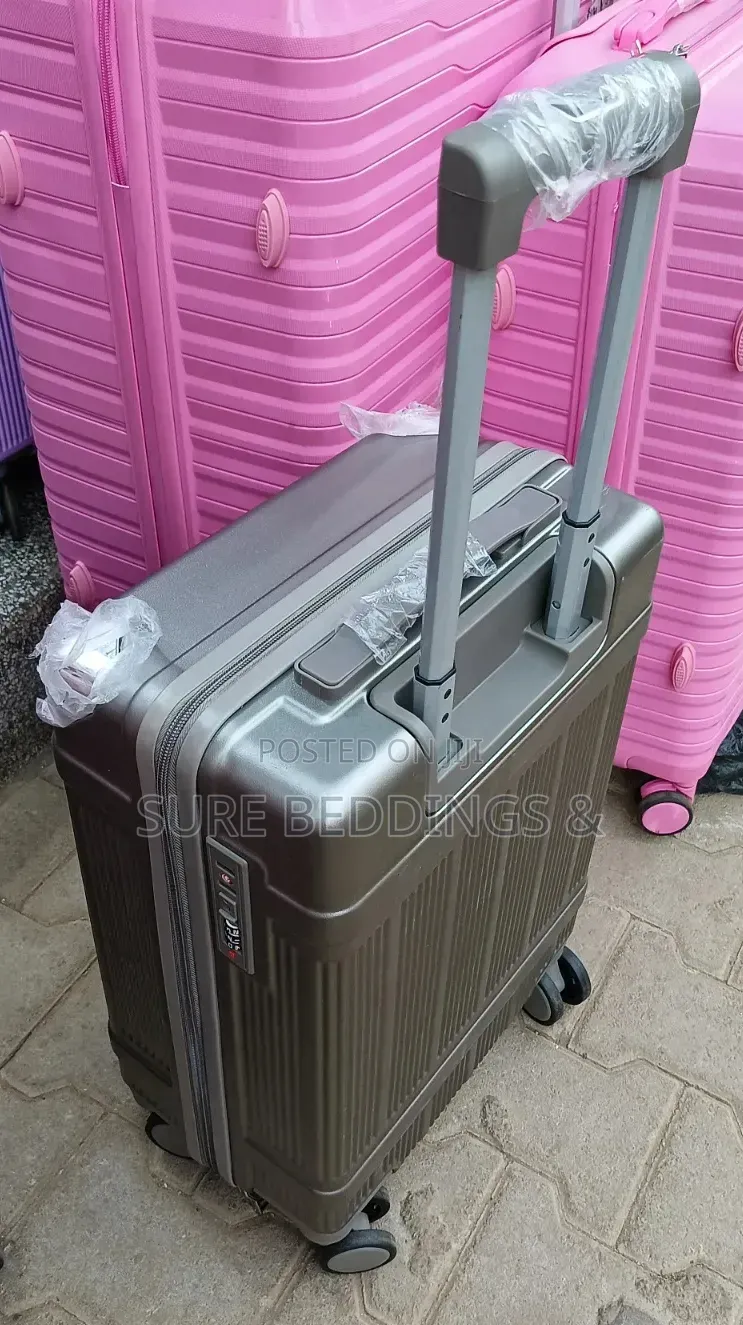 Rena Simple Suitcase