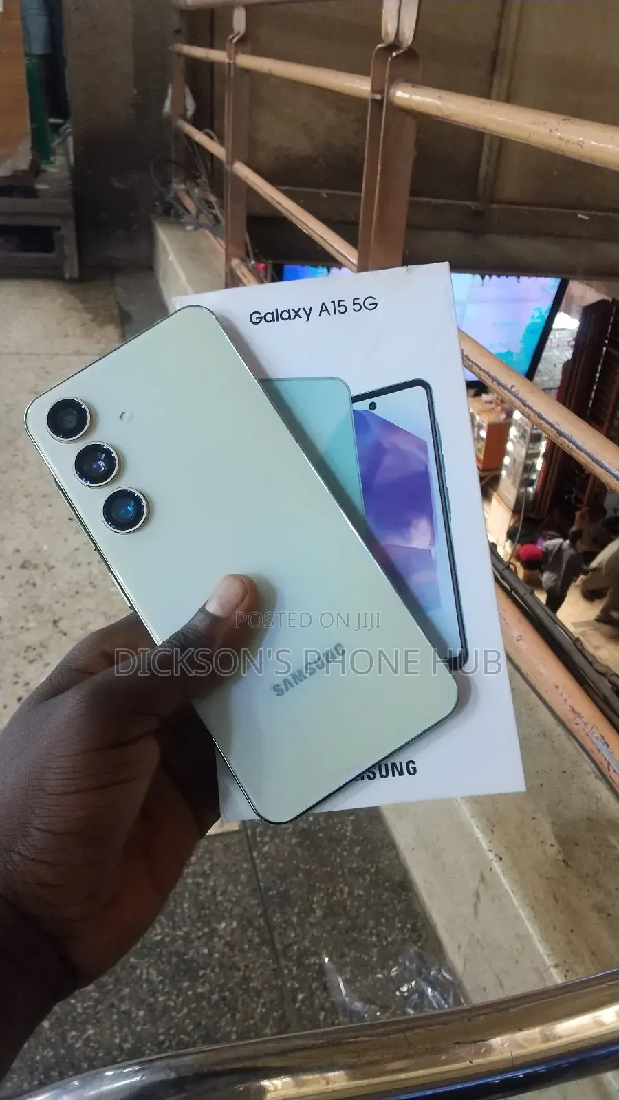 New Samsung Galaxy A15 5G 256 GB Gold
