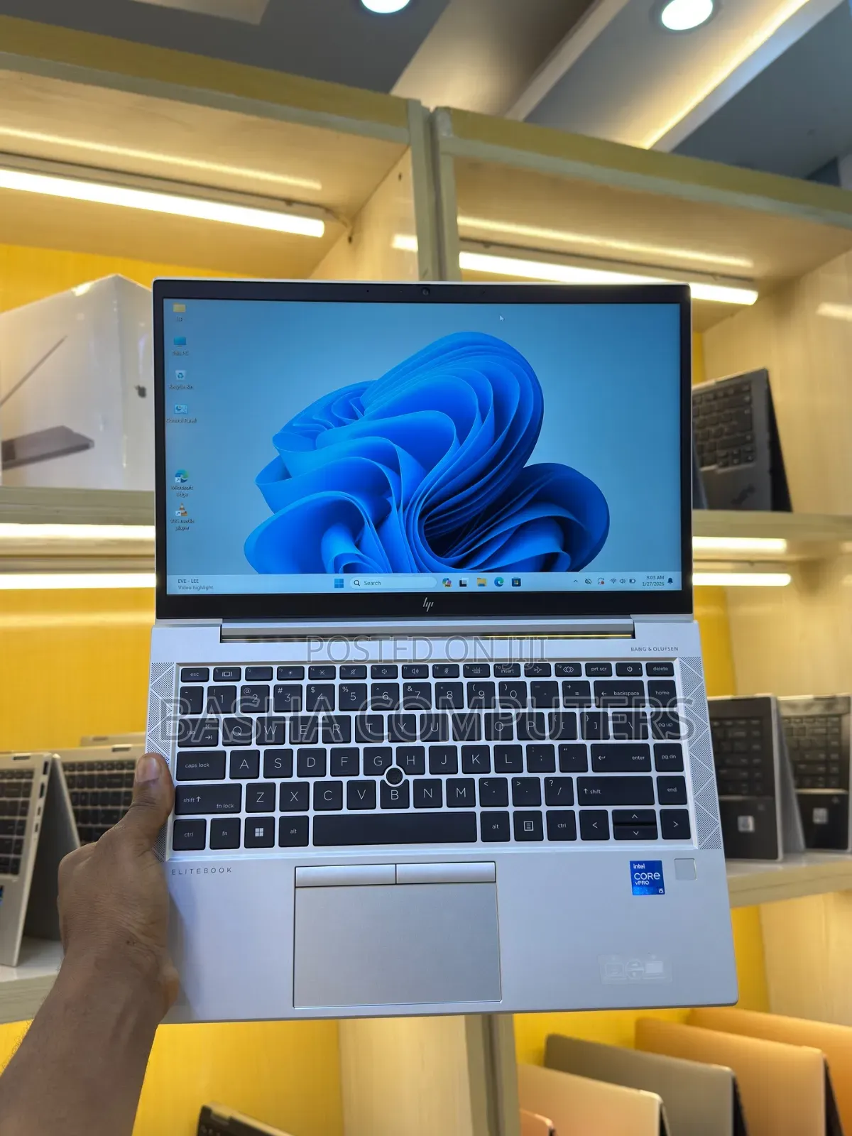 New Laptop HP EliteBook 840 G8 8GB Intel Core i5 SSHD+SSD 256GB