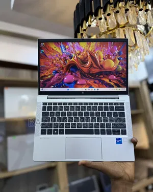 New Laptop HP EliteBook 840 G8 8GB Intel Core i5 SSHD+SSD 256GB