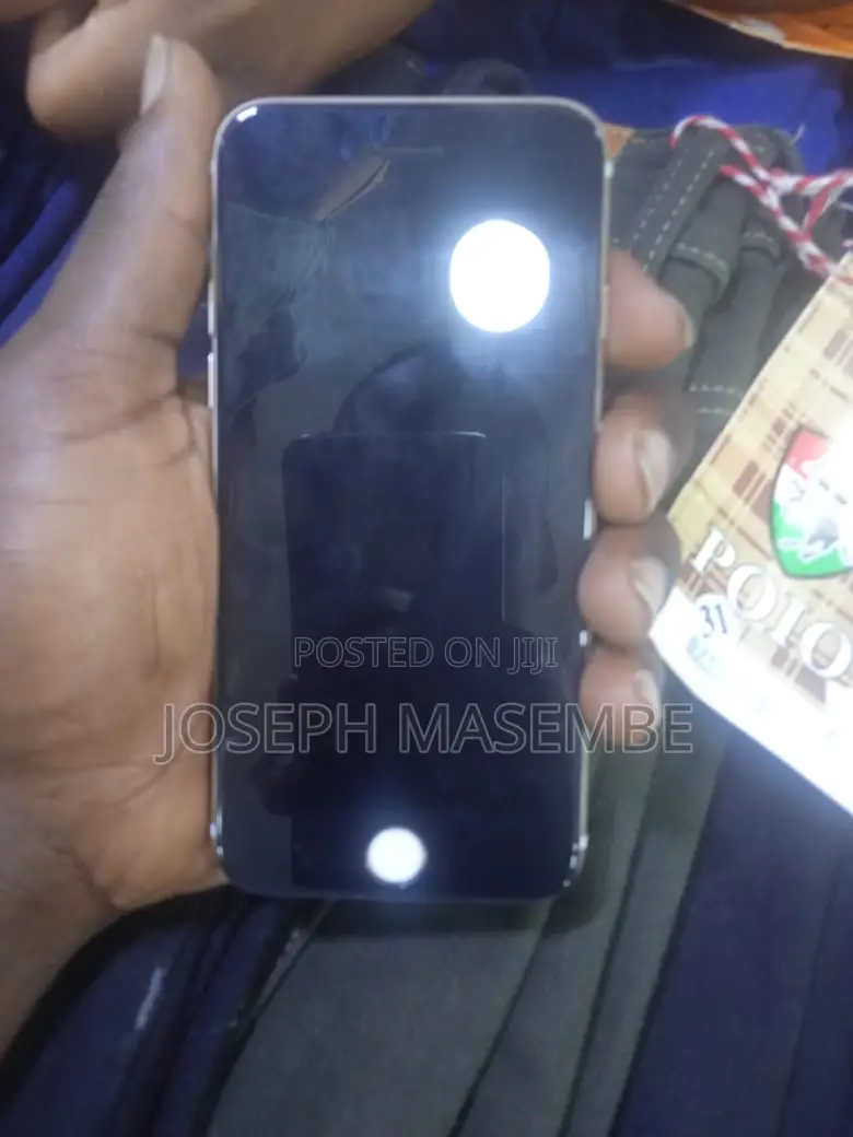 Apple iPhone 6s 32 GB Silver