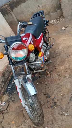 Bajaj Boxer 2015 Red