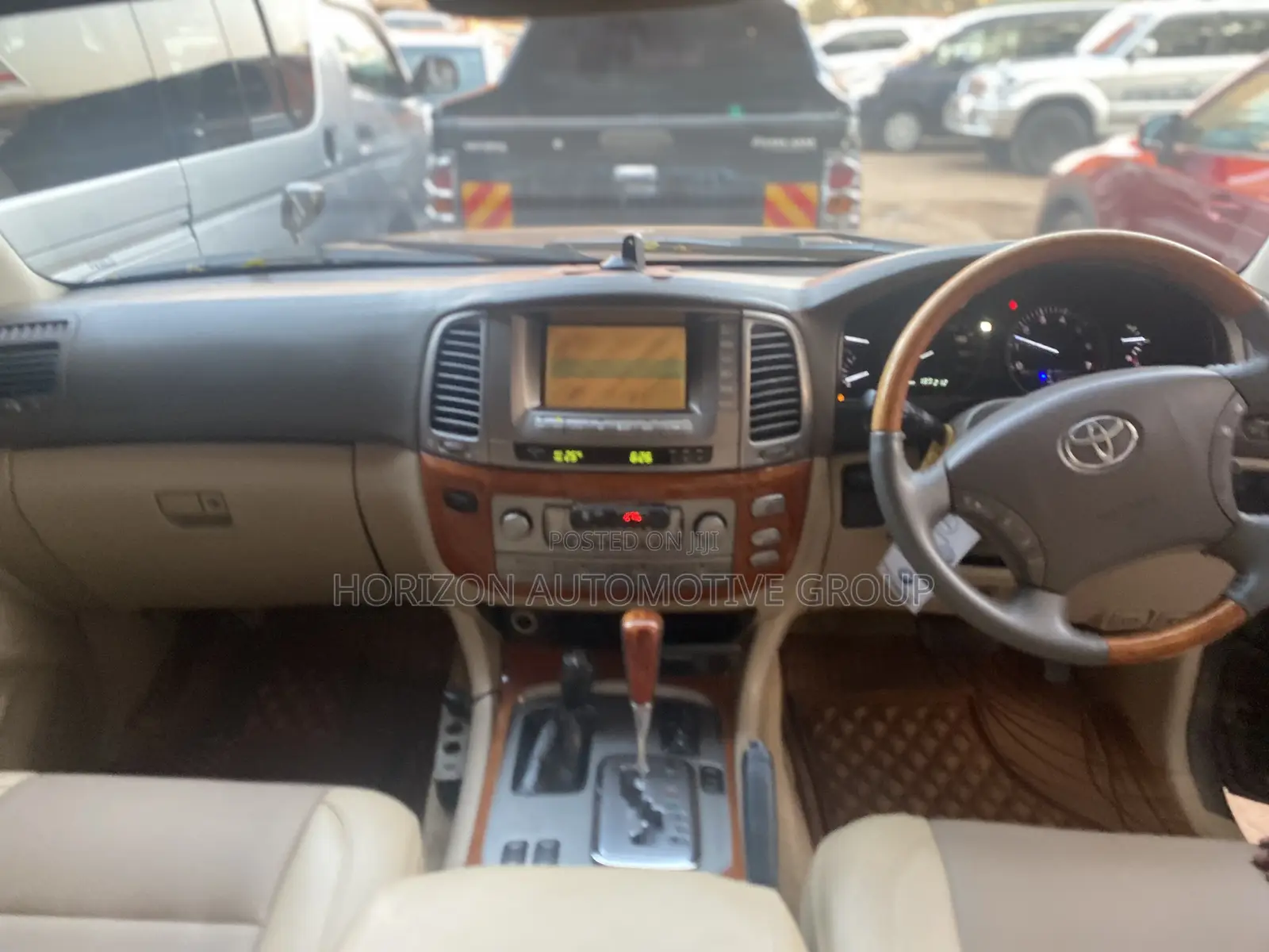 Toyota Land Cruiser Cygnus 4.7 2004 Gold