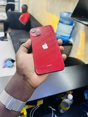 Apple iPhone 13 128 GB Red