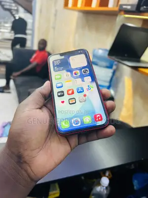Apple iPhone 13 128 GB Red