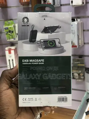 Green Lion DXB Magasafe 10000mah Power Bank