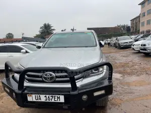 Toyota Hilux 2016 Silver