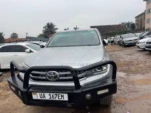 Toyota Hilux 2016 Silver