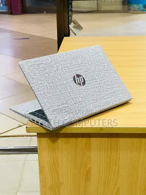 New Laptop HP ProBook 440 G9 8GB Intel Core i5 SSD 512GB