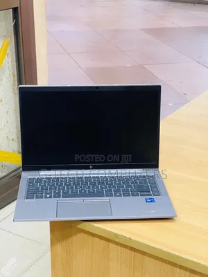 New Laptop HP ZBook Firefly G8 16GB Intel Core i7 SSD 512GB