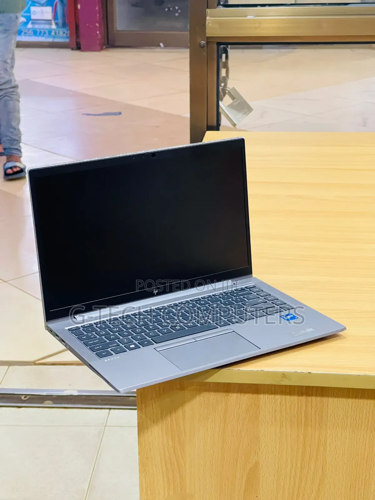 New Laptop HP ZBook Firefly G8 16GB Intel Core i7 SSD 512GB