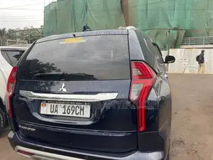 Mitsubishi Pajero Sport 2019 Blue