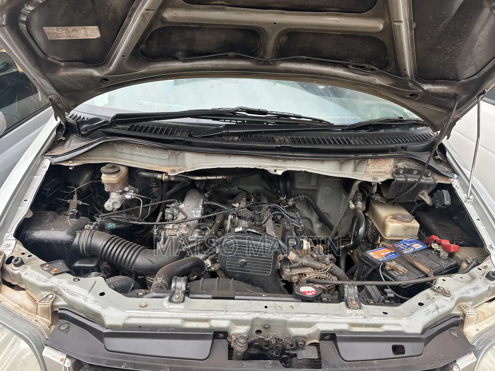 Toyota Noah 2001 Silver