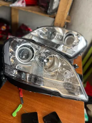 Head Lights for Mercedes Benz Ml 350 W164 Model 2009-2010