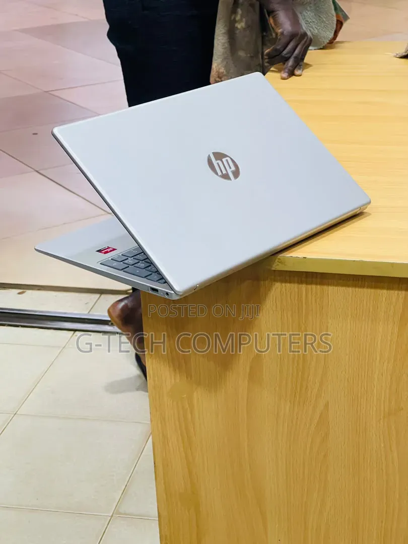New HP Pavilion Gaming Laptop 15-dk2xxx 16GB AMD Ryzen 5 SSD 512GB