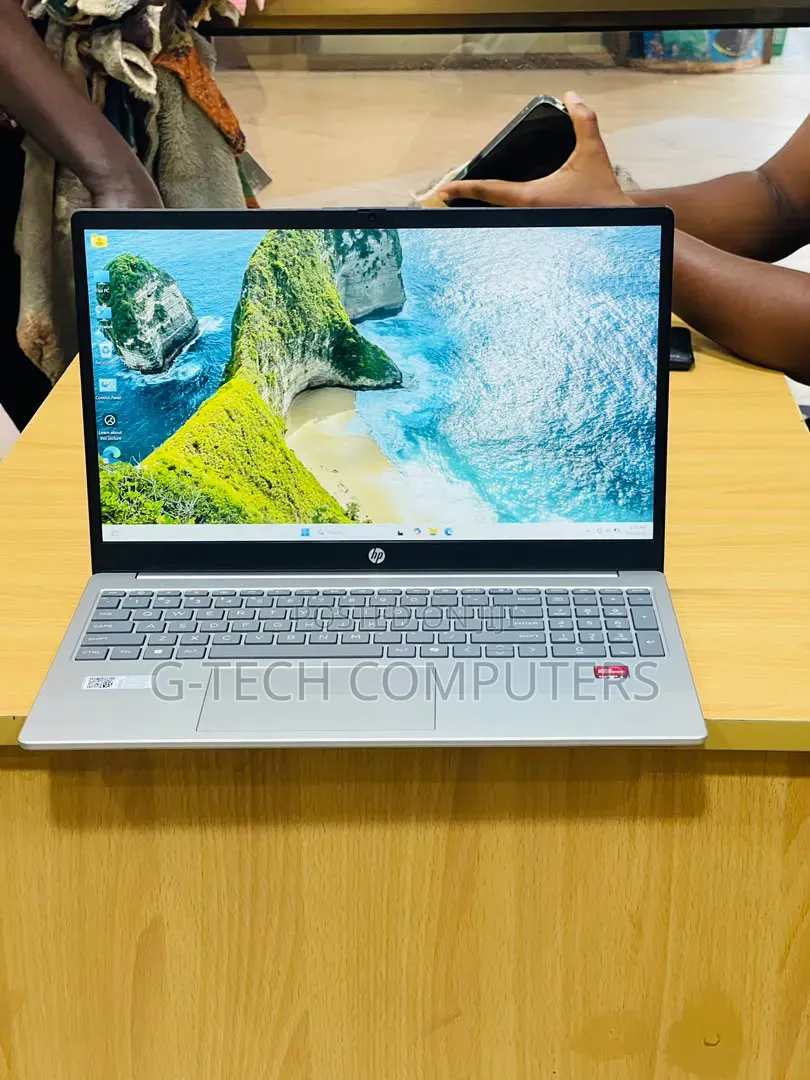 New HP Pavilion Gaming Laptop 15-dk2xxx 16GB AMD Ryzen 5 SSD 512GB