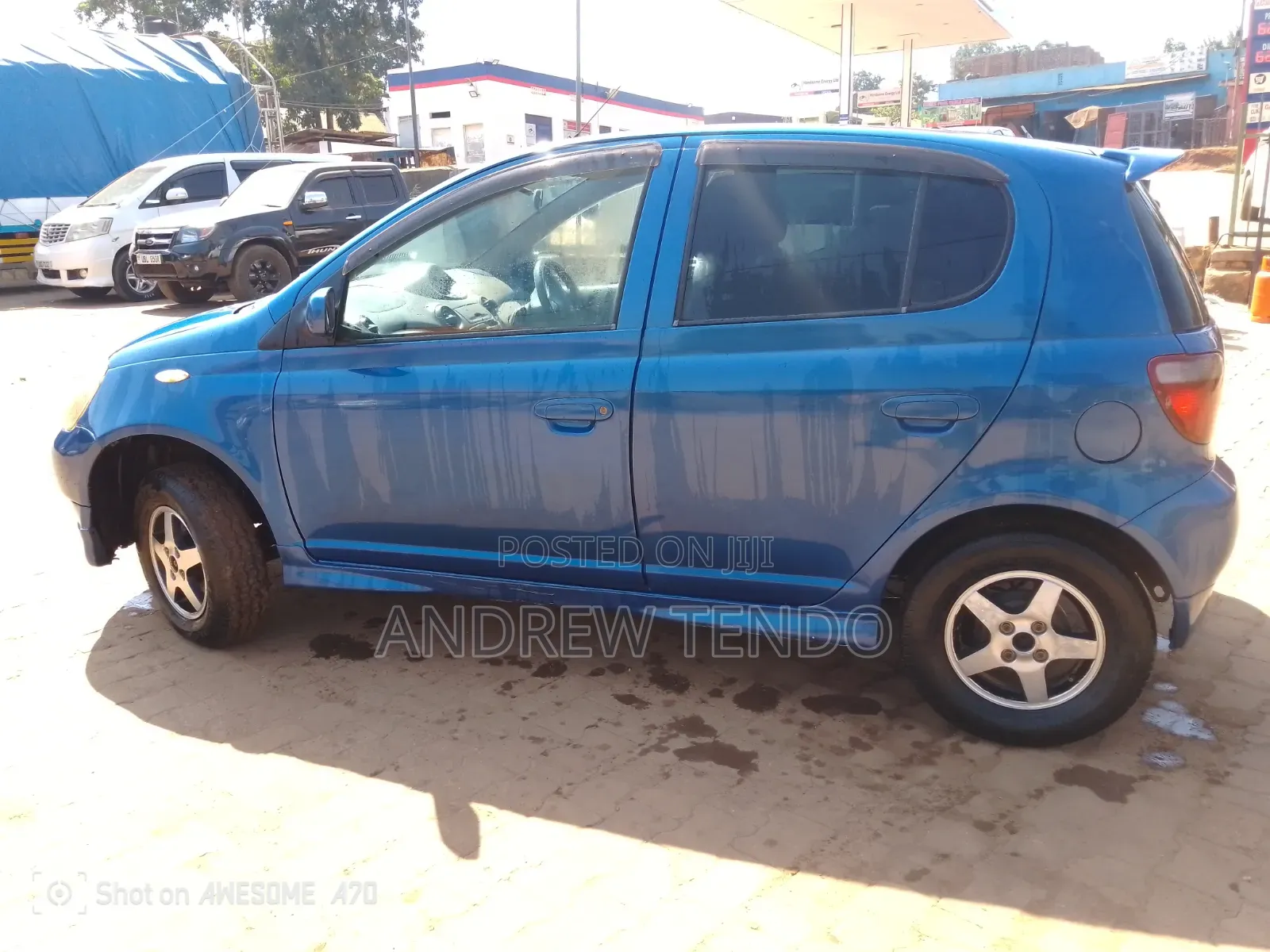Toyota Vitz 2005 Blue