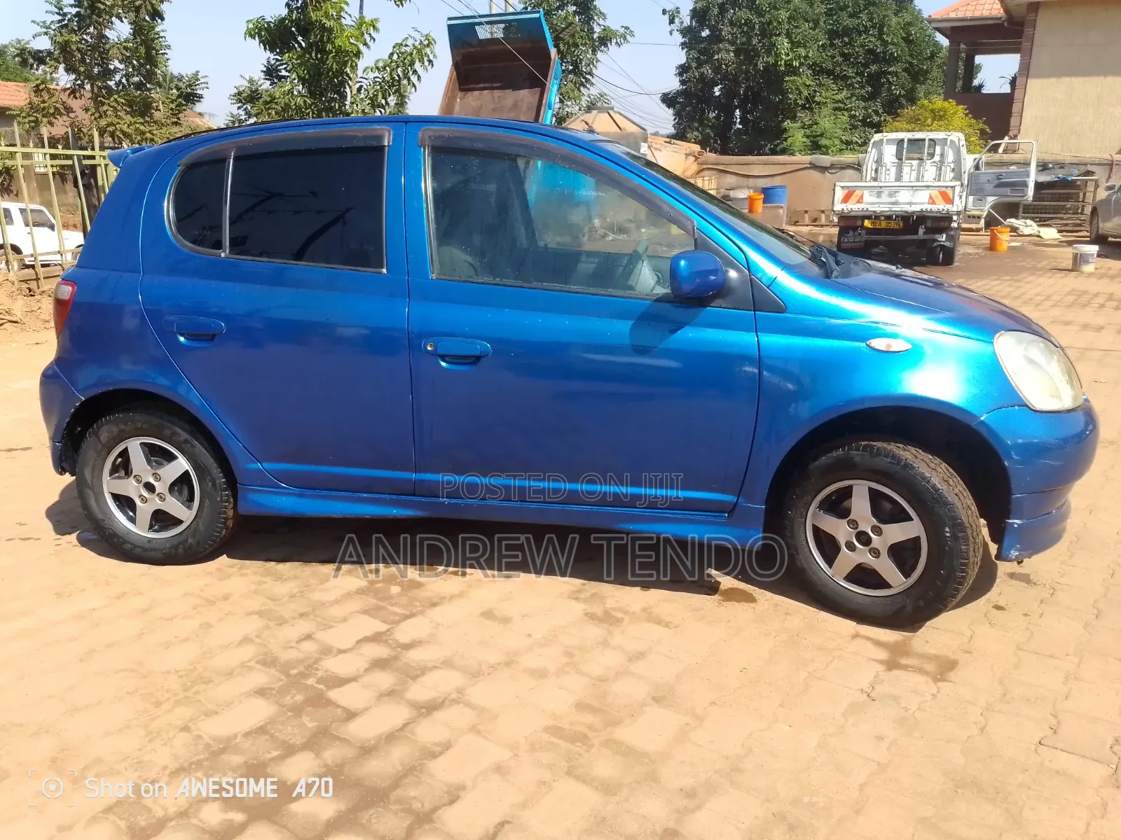 Toyota Vitz 2005 Blue