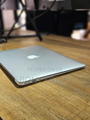 Laptop Apple MacBook Air 2017 8GB Intel Core i5 SSD 128GB