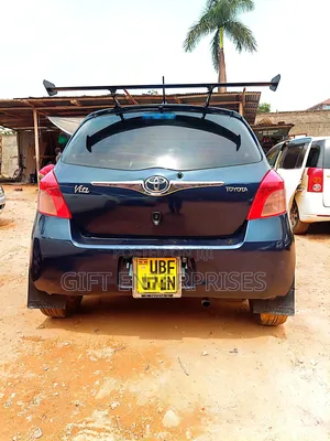 Toyota Vitz 2006 Blue