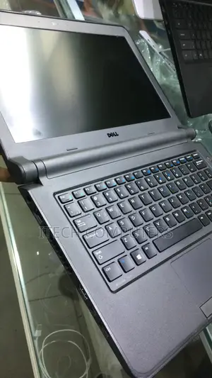 Laptop Dell Latitude 3340 8GB Intel Core i3 HDD 500GB