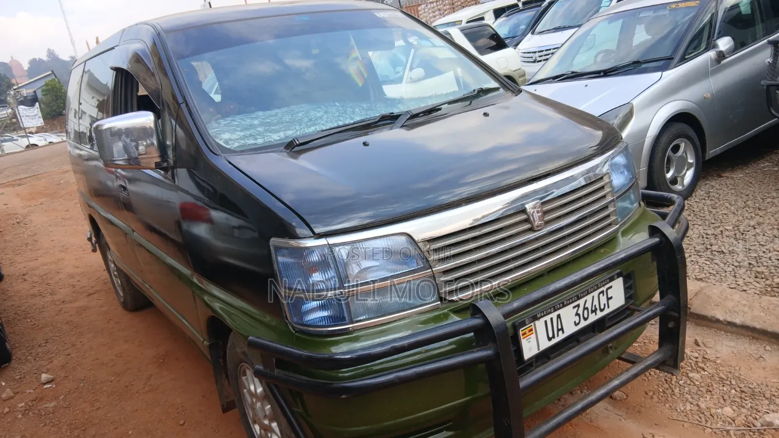 Nissan Elgrand 2004 Black