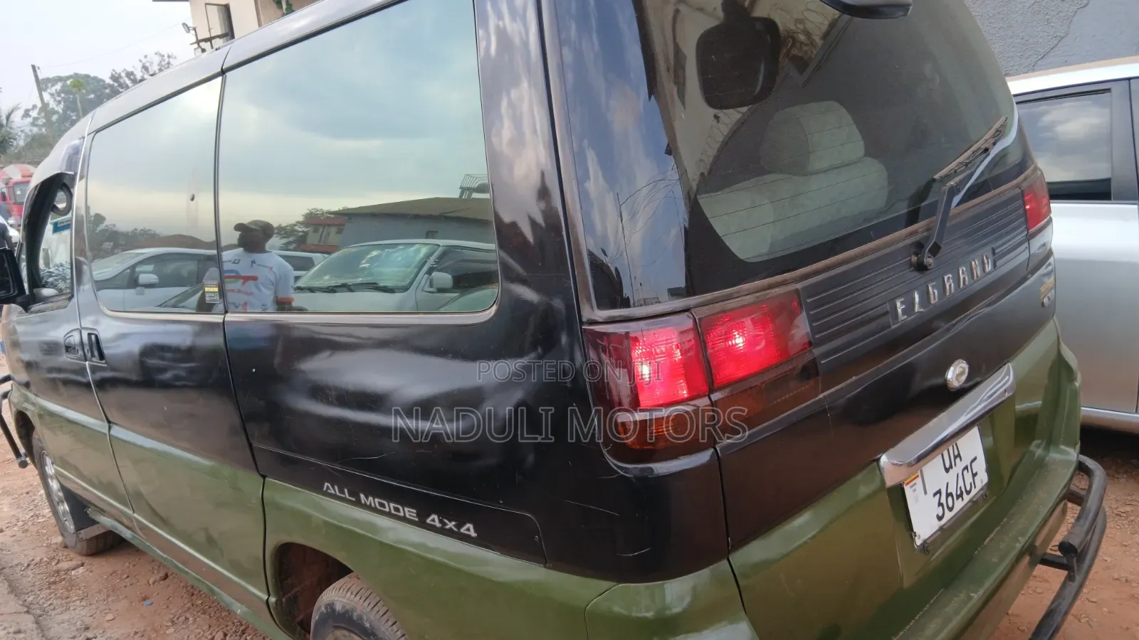 Nissan Elgrand 2004 Black