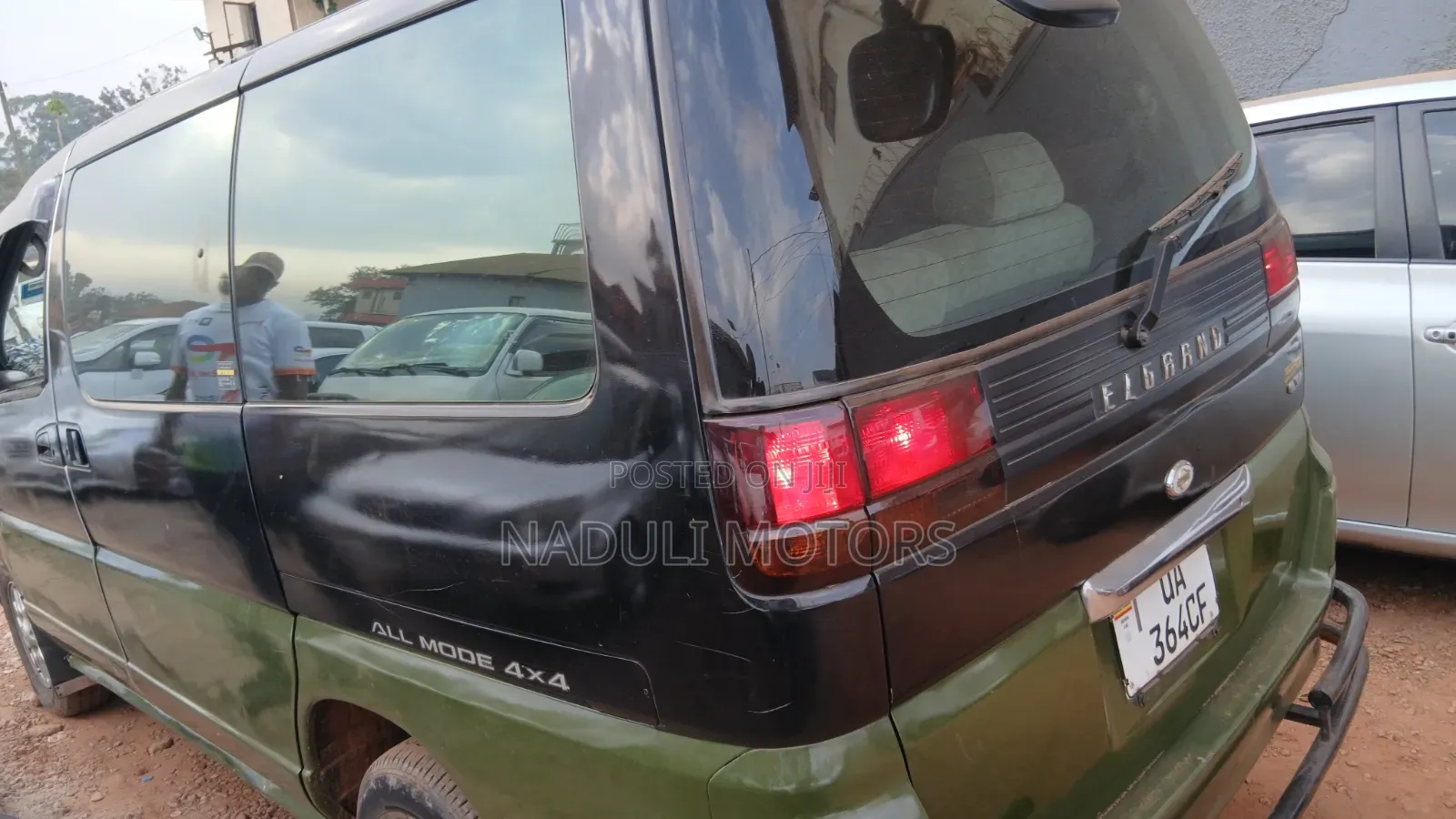 Nissan Elgrand 2004 Black