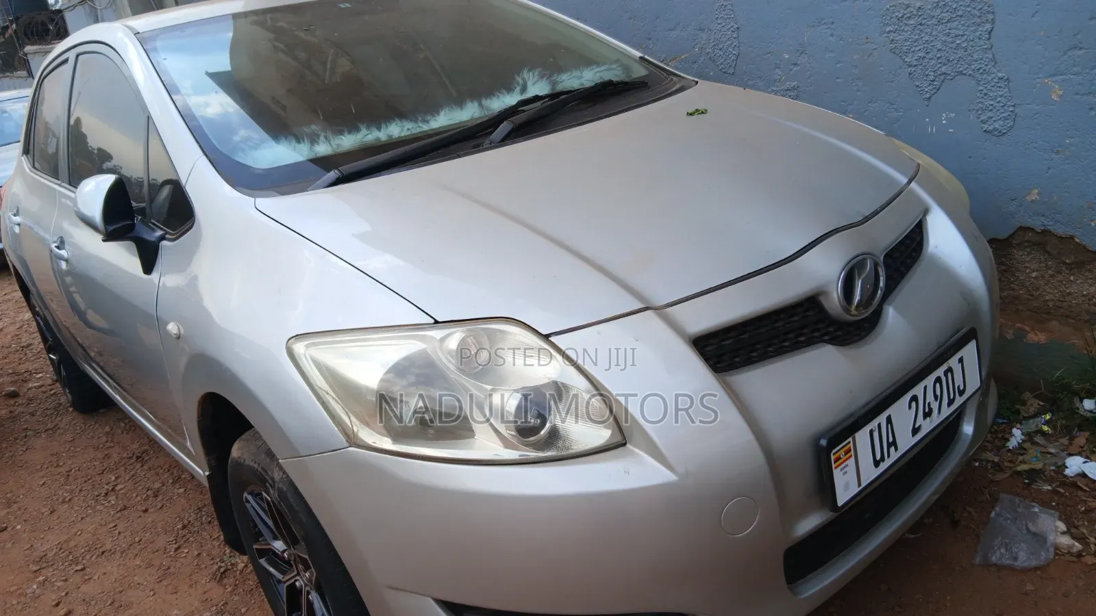 Toyota Auris 2009 Silver