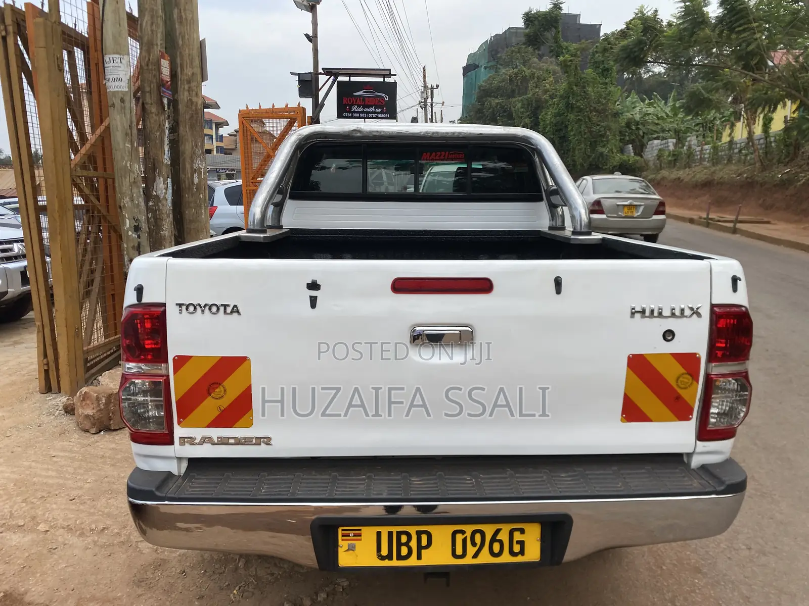 Toyota Hilux 2011 White