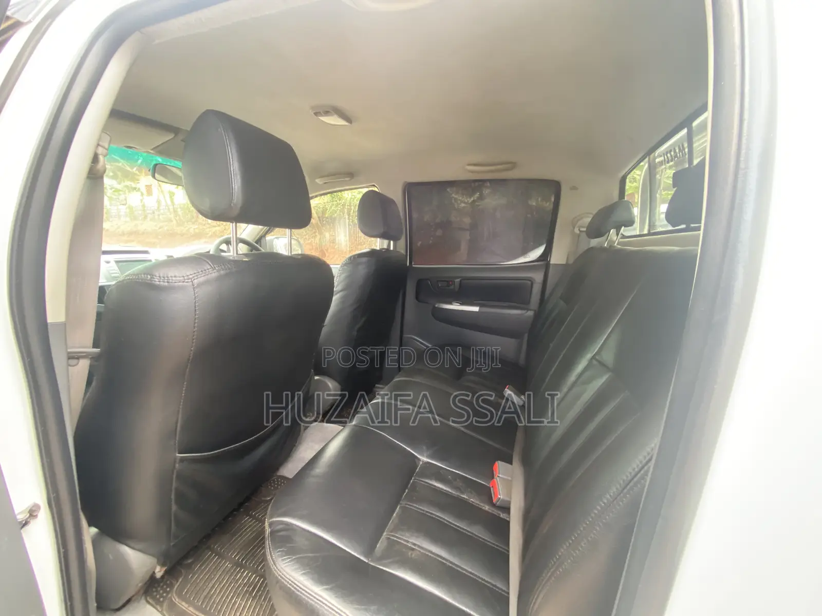 Toyota Hilux 2011 White