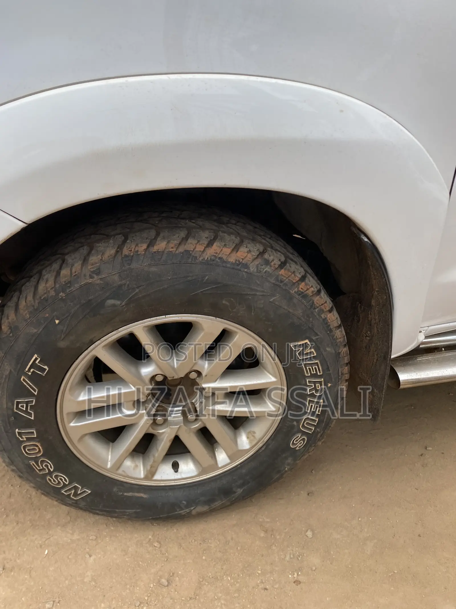 Toyota Hilux 2011 White