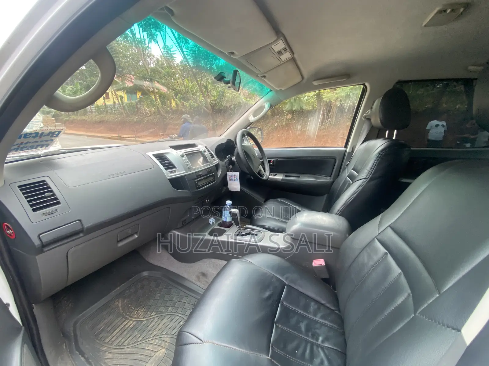 Toyota Hilux 2011 White