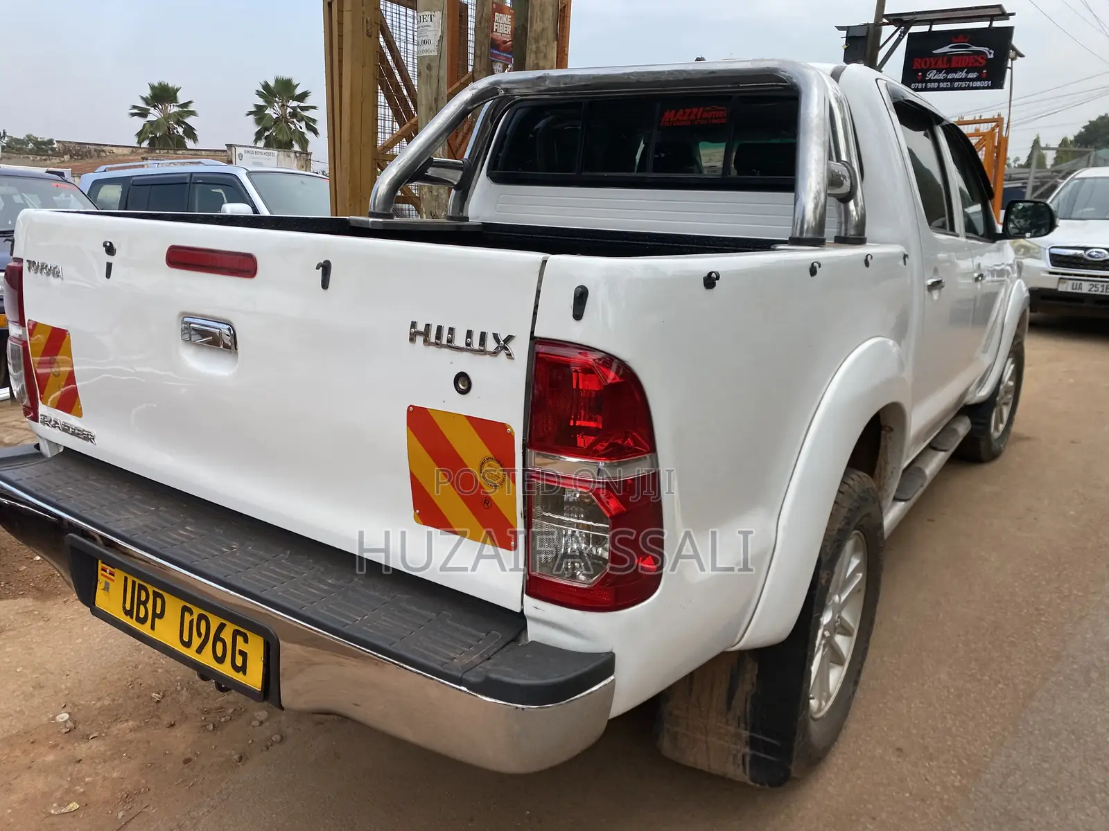 Toyota Hilux 2011 White