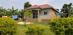 4bdrm House in Bulamu, Wakiso / Wakiso for sale