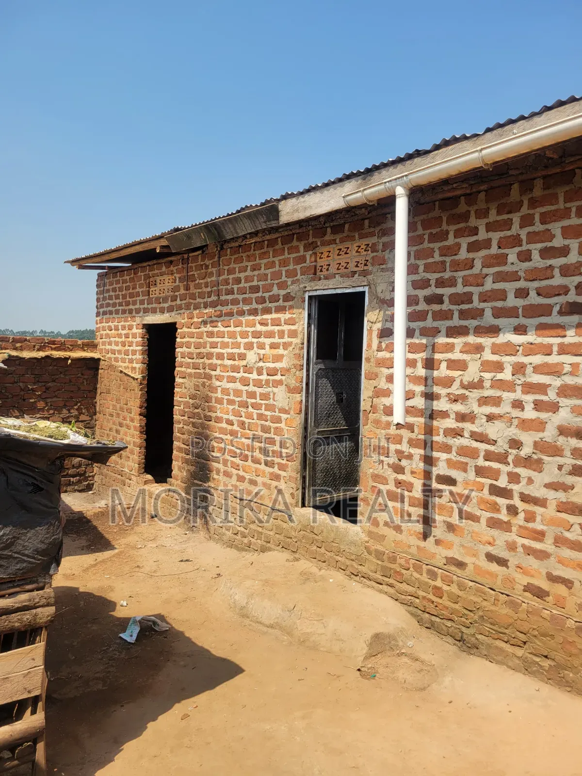 2bdrm House in Mikka Stage, Namayumba for sale