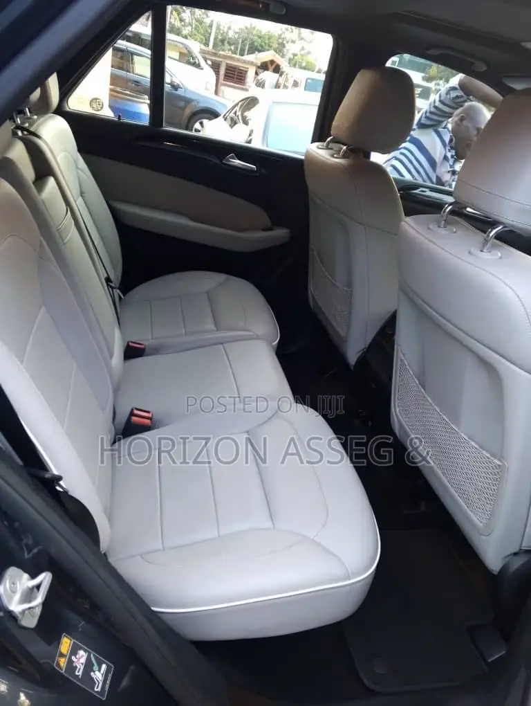 Mercedes-Benz M Class ML350 4MATIC 4dr SUV AWD (3.5L 6cyl 7A) 2014 Blue