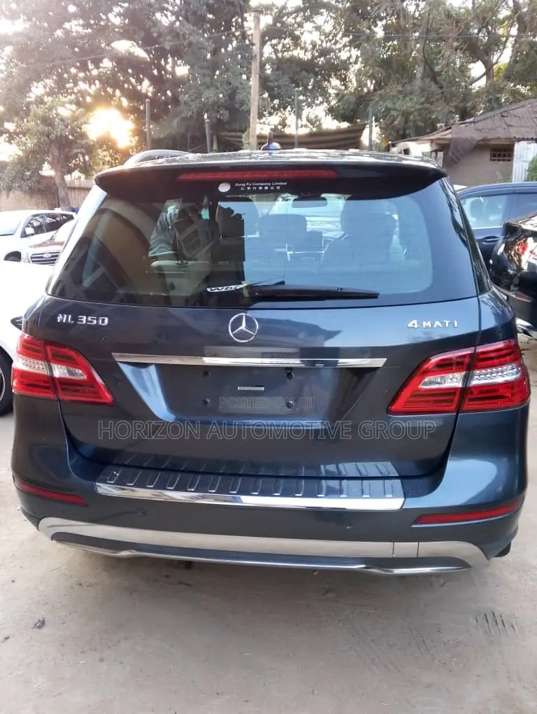 Mercedes-Benz M Class ML350 4MATIC 4dr SUV AWD (3.5L 6cyl 7A) 2014 Blue
