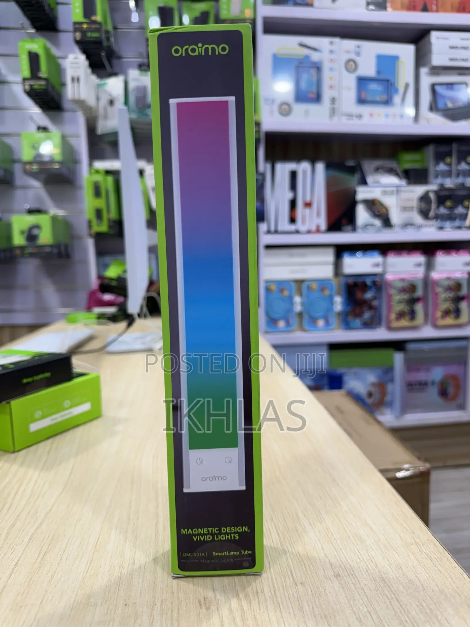 Oraimo Smartlamp Tube Oml-501a Has Magnetic Design With Vivid Lights