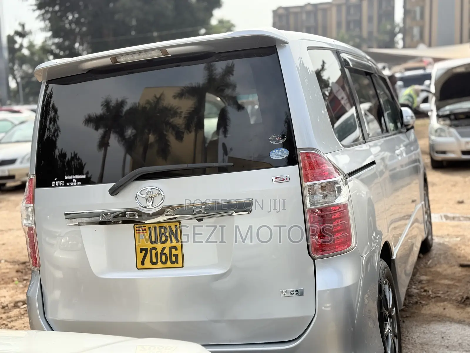 Toyota Noah 2009 Silver