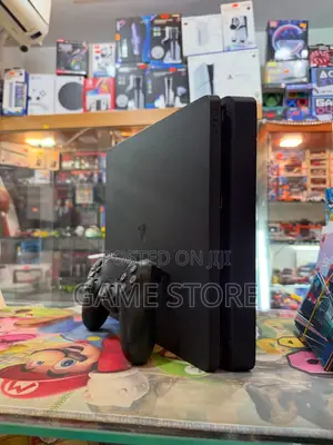 Ps4 Slim, 12 Games 2 Pads: Almost Brand New, Very Little Usage.