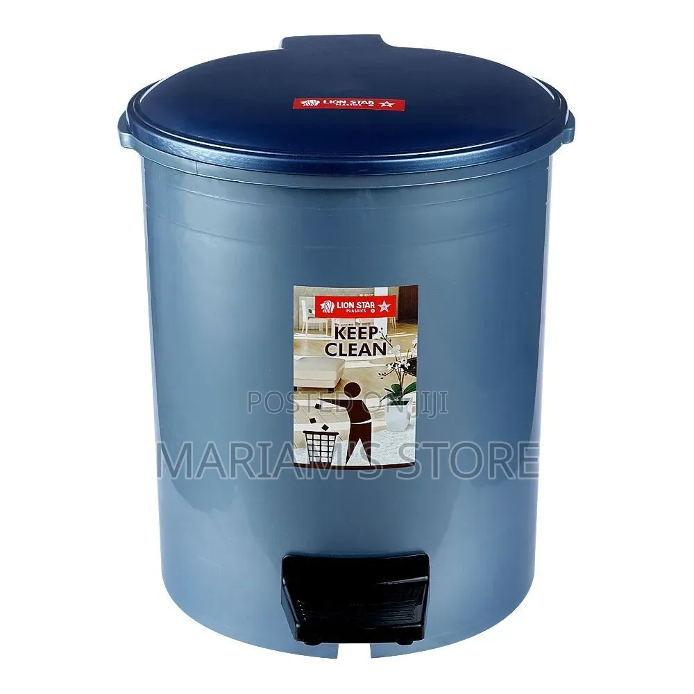Lion Star Brand Plastic Pedal Dustbin.
It Has a 10-Liter Capacity