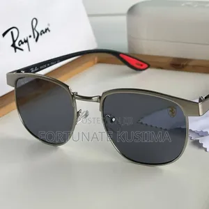 Fashionable Rayban Sunglasses