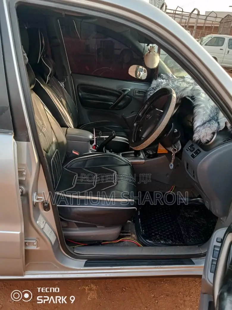 Toyota RAV4 2002 Silver