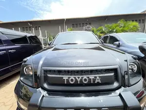 Land Cruiser Tx Windscreen Glass
