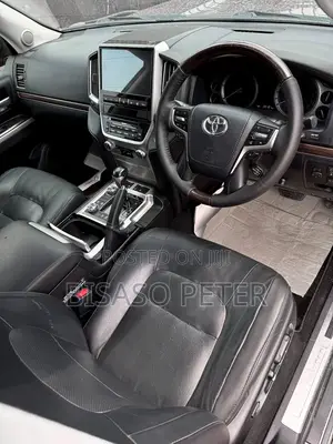 Toyota Land Cruiser 4.5 V8 TD 2019 Gray
