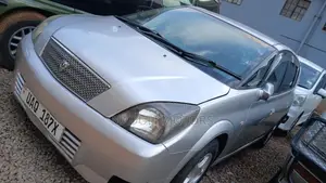 Toyota Opa 2003 Silver