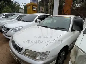 Toyota Corona Premio 2000 White