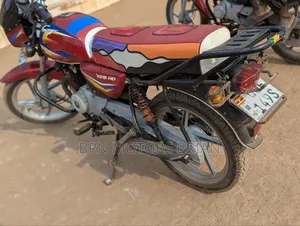 Bajaj Boxer 125 2023 Red